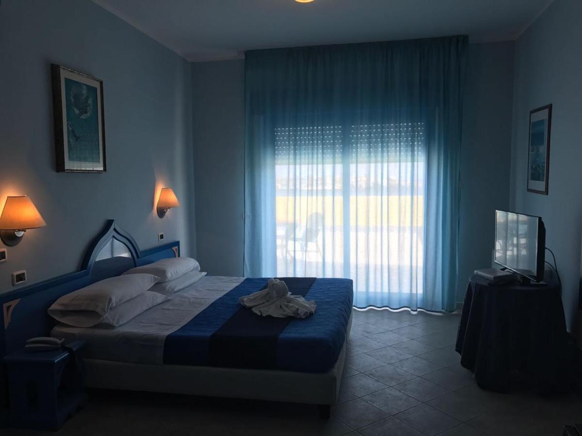 Hotel Baia Turchese Lampedusa Bagian luar foto